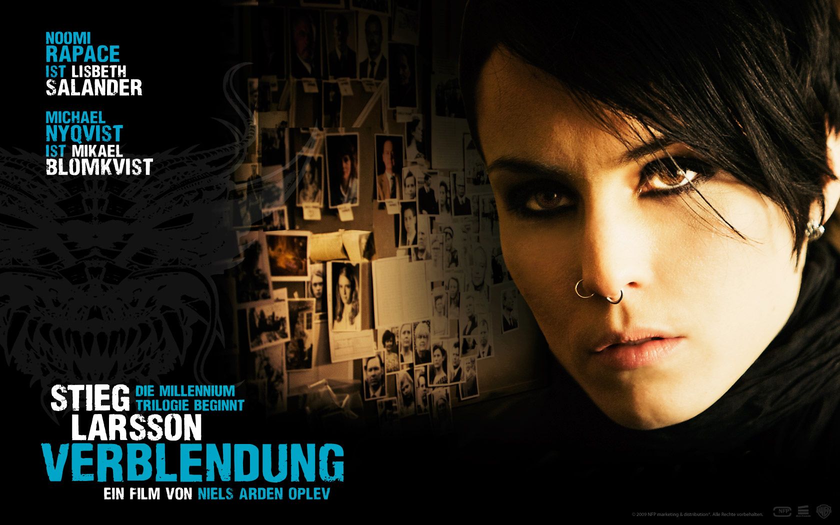 Девушка с татуировкой дракона